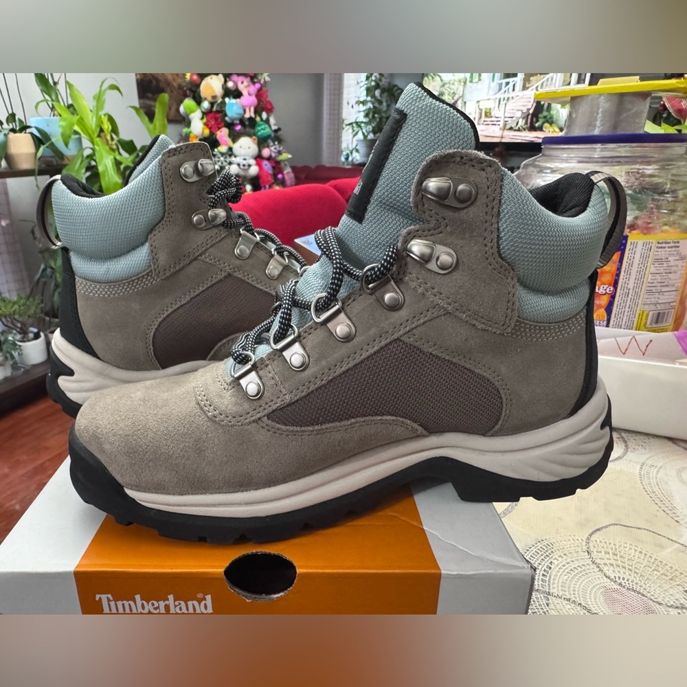 Timberland White Ledge Taupe Suede Hiking Boots Women's 7.5